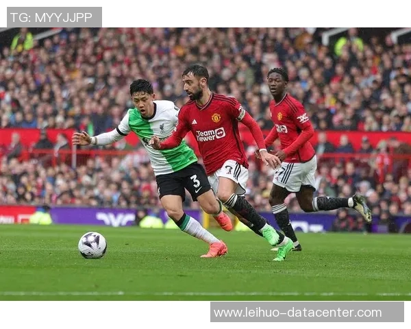 英超激战AC米兰5-0大胜利物浦乌龙球引发全场争议判罚热议